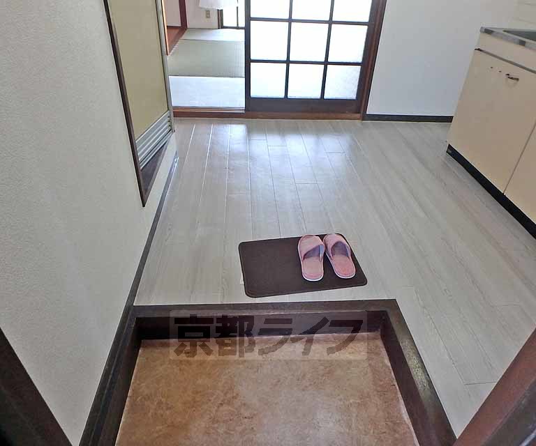 その他部屋・スペース　玄関から廊下にかけて