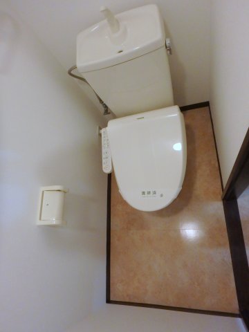 トイレ　アーバネックス梅田東