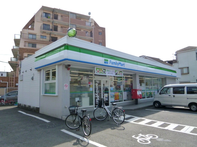 コンビニ　ファミリーマート 川崎苅宿店（コンビニ）まで274m