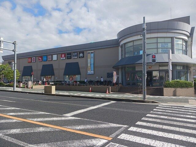 ショッピングセンター　ダイエー（ショッピングセンター）まで332m