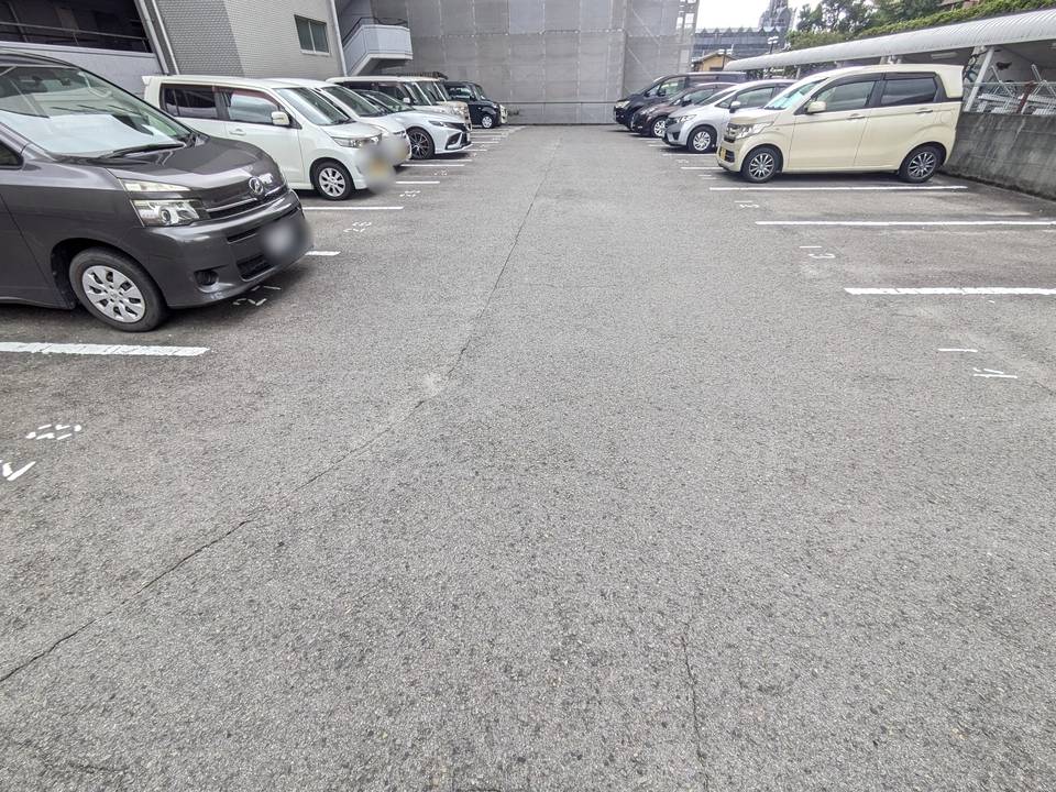 駐車場　駐車場