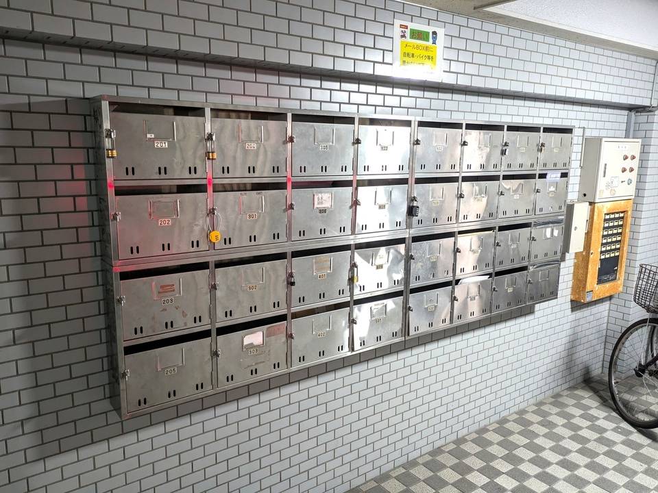 エントランス　メールBOX