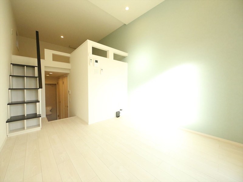 居室・リビング　洋室6帖　ロフト6.1帖（寝室にも使えます）　同仕様写真