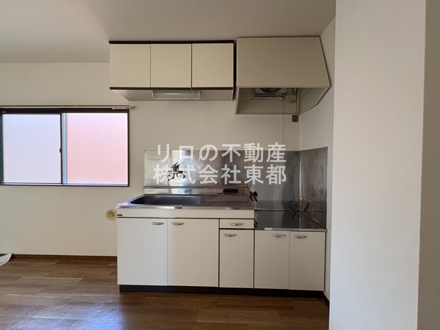 キッチン　上下に収納あり！使い勝手の良いキッチンです！！