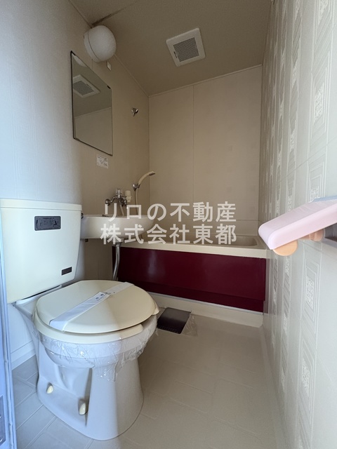 バス・シャワールーム　お掃除がしやすい３点ユニットバスです☆