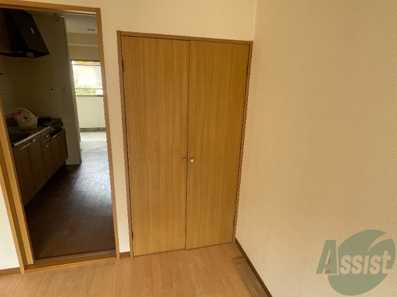 収納　収納スペースです。お洋服やお荷物はこちらへ。