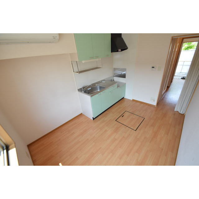 キッチン　ダイニングキッチン