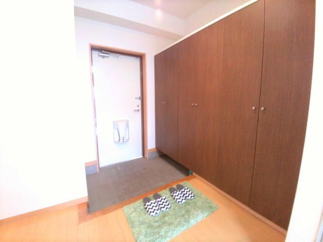 玄関　広々玄関!!折りたたみ自転車なども置けちゃう!!