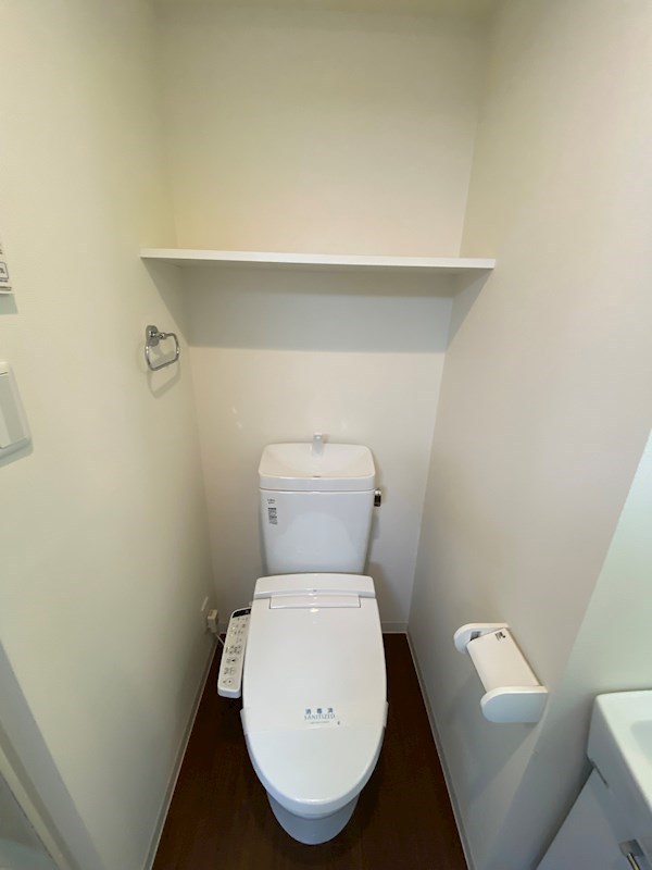 トイレ　※別のお部屋のお写真です。御参考までに。