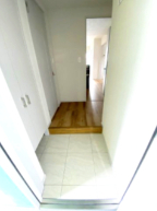 玄関　※別部屋参考写真