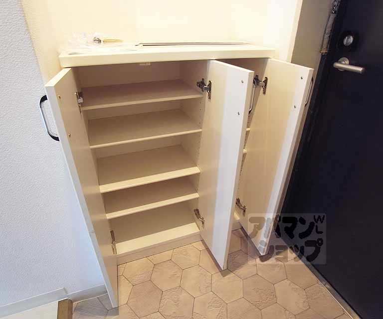 収納　シューズボックス