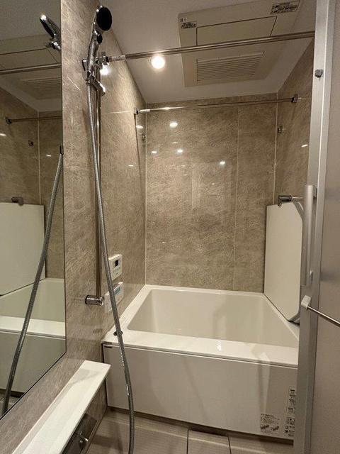 バス・シャワールーム　浴室