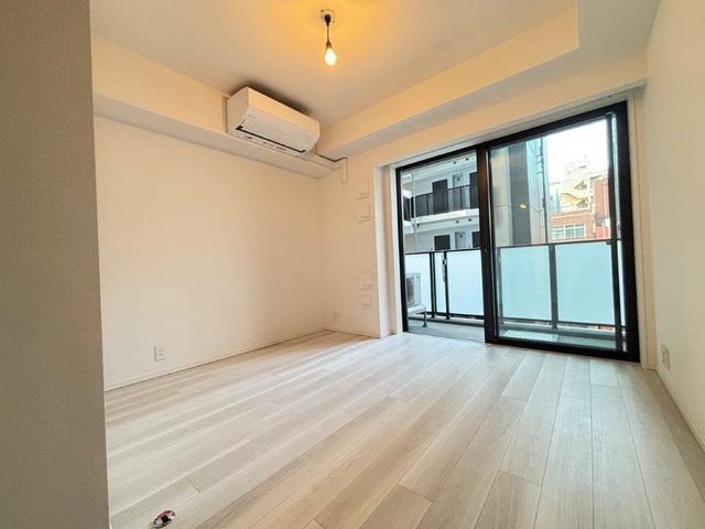 居室・リビング　フローリング