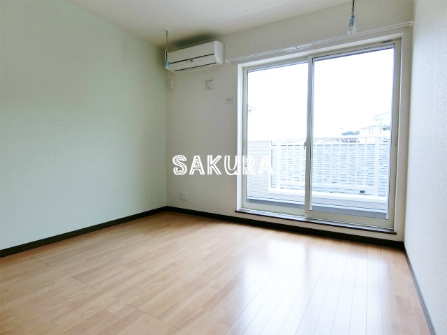 居室・リビング　使いやすい形の為、レイアウトを楽しめます♪