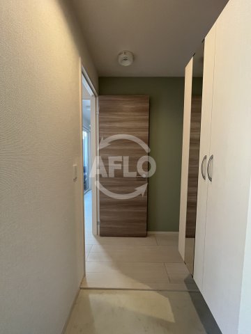 玄関　LA MAISON VERTE 西田辺　玄関