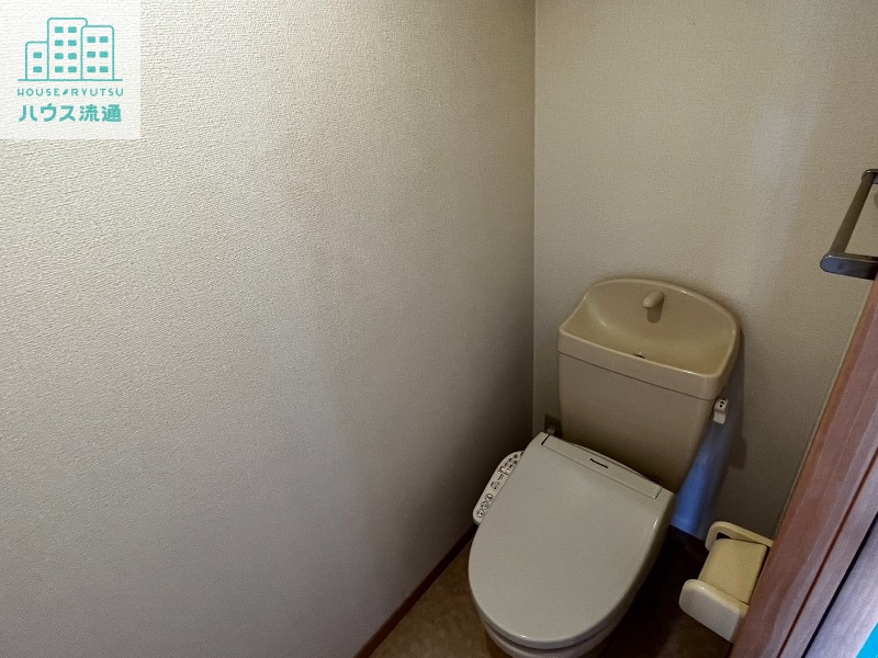 トイレ　※写真は別号室