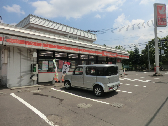 コンビニ　セイコーマート（コンビニ）まで1932m