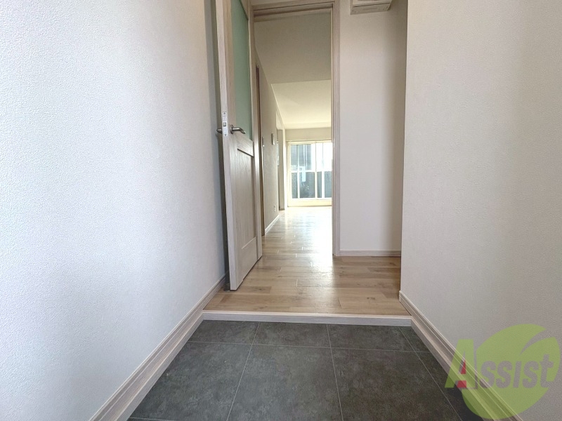 玄関　玄関が広いので開放感があっていいですね。