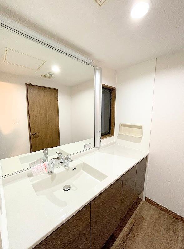 洗面設備　洗髪洗面化粧台