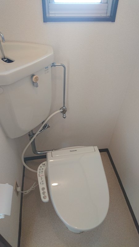 トイレ　シャワートイレです