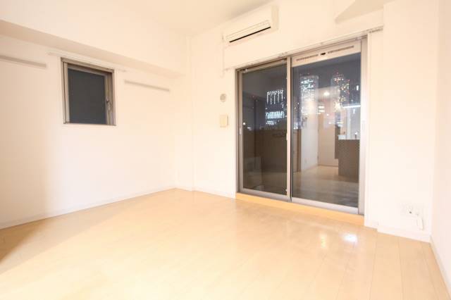 居室・リビング　洋間です