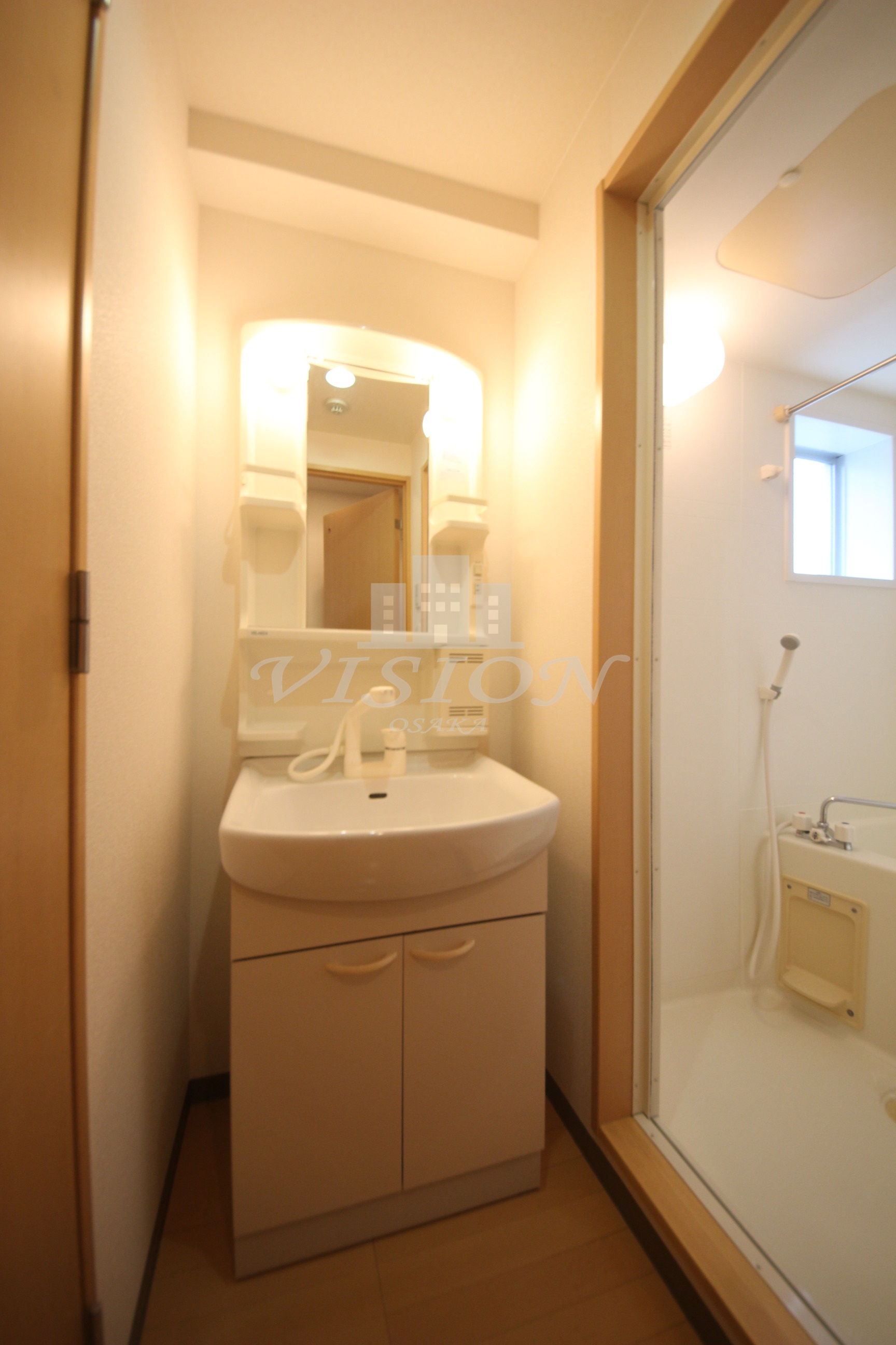 洗面設備　室内写真は別室のものです