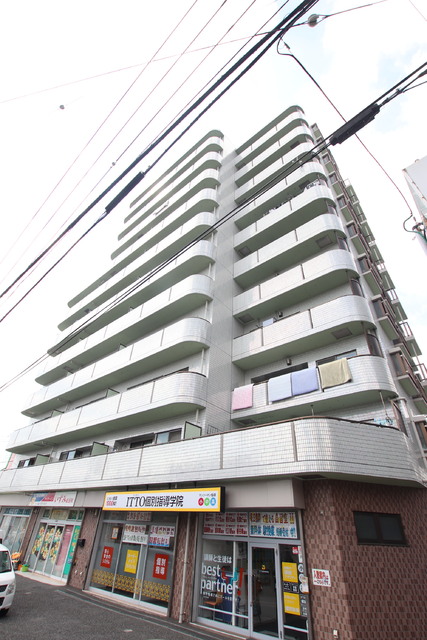 建物外観　重厚感のある外観
