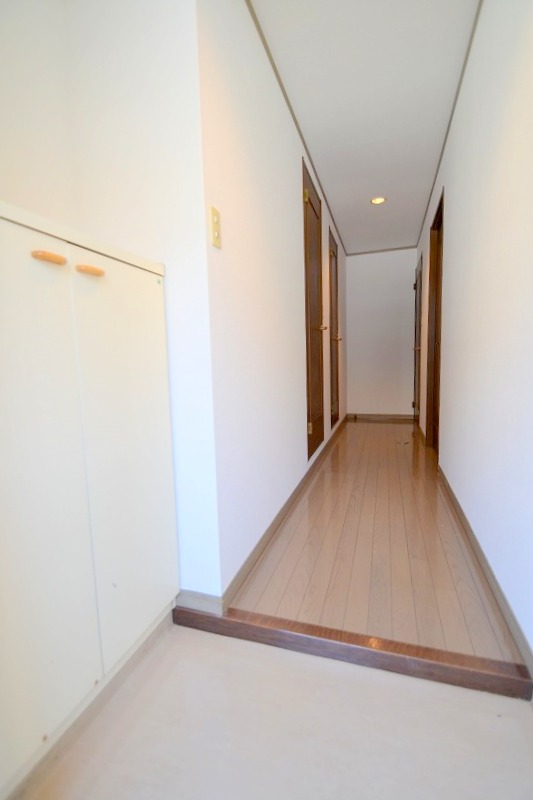 玄関　お問合せはシティホーム海田センター　082-821-2227