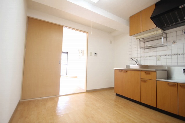 居室・リビング　同物件別号室の写真です。