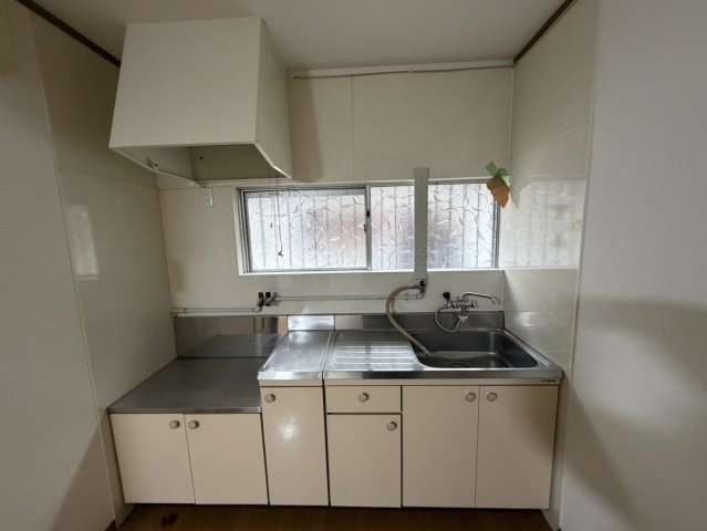 キッチン　コンパクトなキッチンで掃除もラクラク