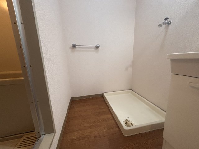 その他設備　室内洗濯置き場です。