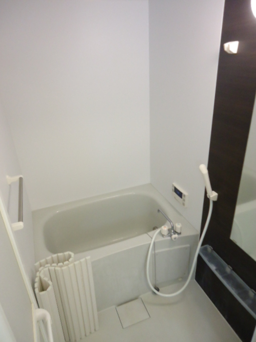 バス・シャワールーム　写真は類似です。