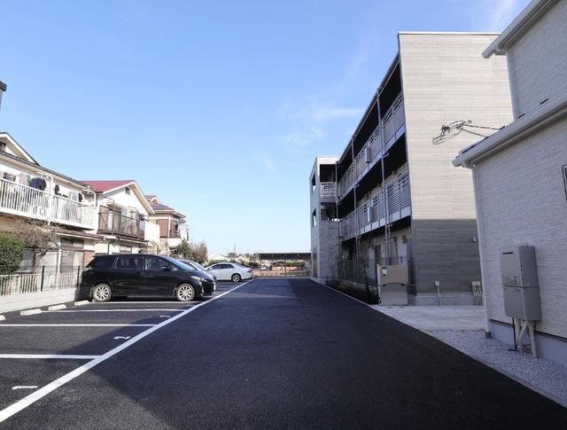 駐車場　駐車場