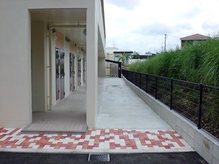 玄関　現状優先