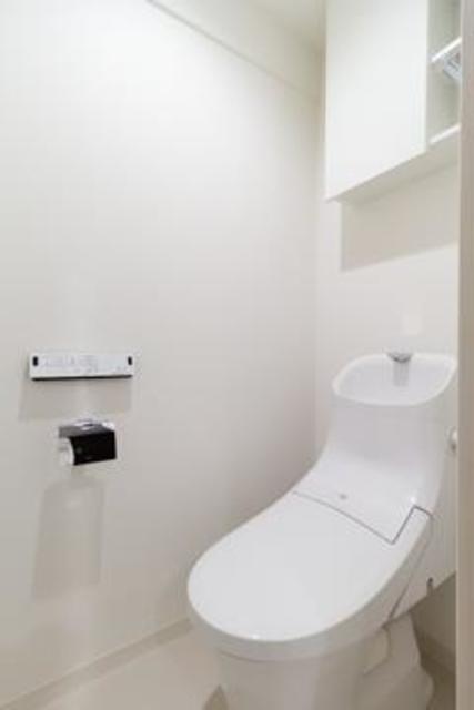 トイレ　※写真は同タイプ住戸です。