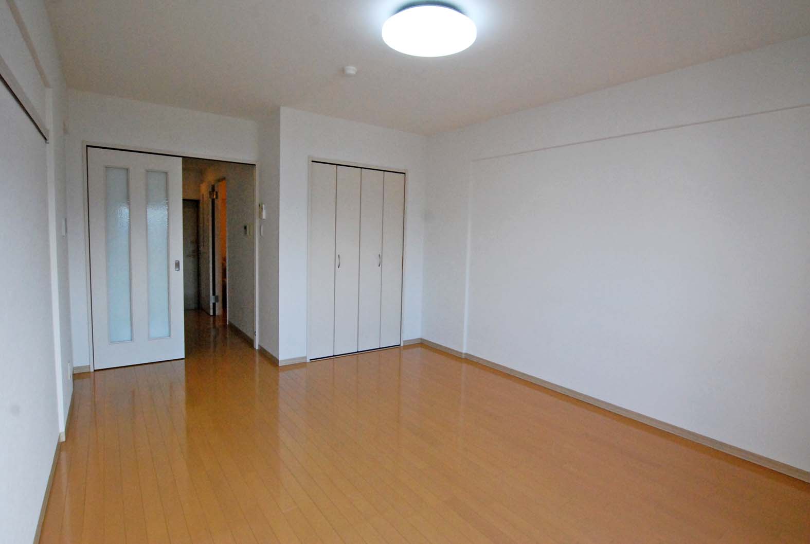 その他部屋・スペース　窓側から中を見たところ