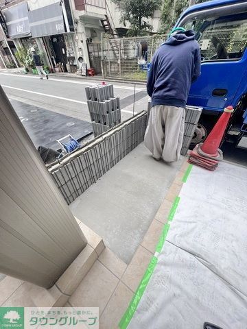 エントランス　駐車場