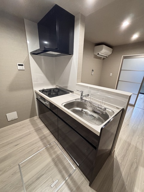 キッチン　◇３口グリル付きのシステムキッチン◇