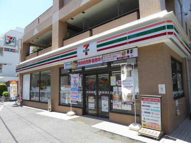 コンビニ　セブンイレブン葛飾東金町2丁目店（コンビニ）まで92m