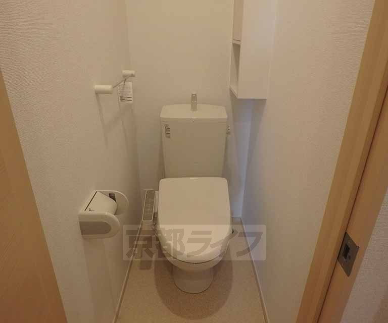 トイレ　ウォシュレッ付きトイレです。
