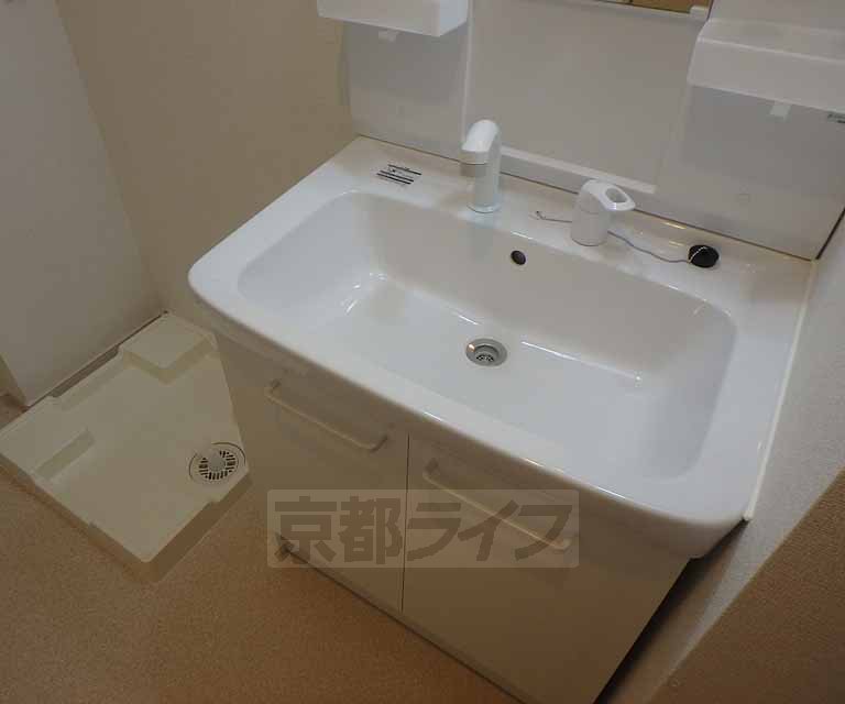 洗面設備　洗面台です。