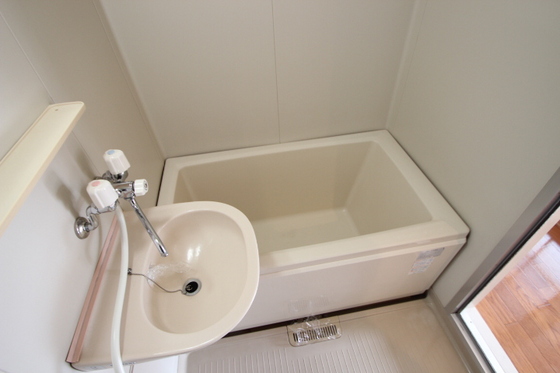 洗面設備　※別部屋の写真です