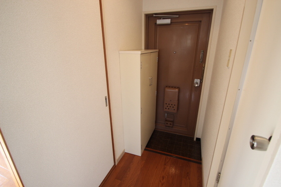 玄関　※別部屋の写真です