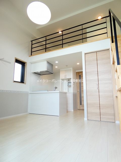 その他　出窓はありません