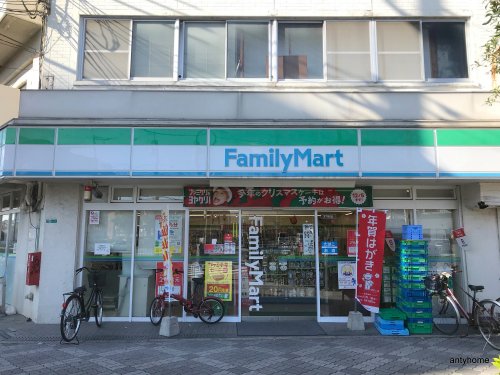 コンビニ　ファミリーマート大東町二丁目店（コンビニ）まで83m