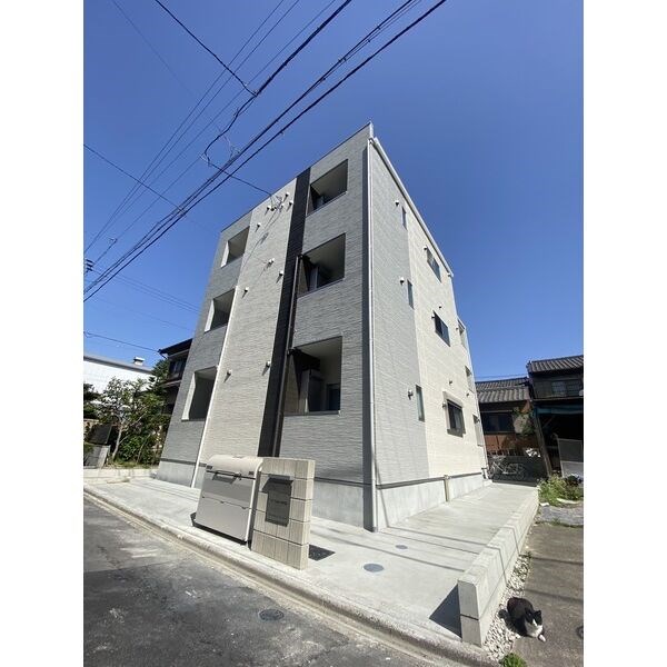 建物外観　外観　オートロック付　宅配ＢＯＸ有り　デザイナーズ