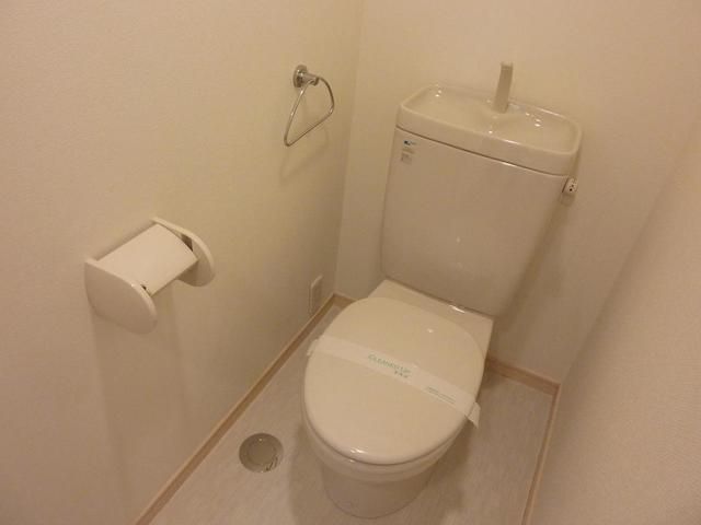 トイレ　※別部屋の参考写真です。