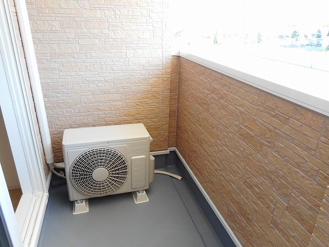 バルコニー　開放的で明るい空間を演出してくれるバルコニーです