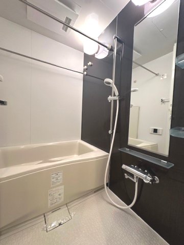バス・シャワールーム　※同タイプ別室参考写真です。