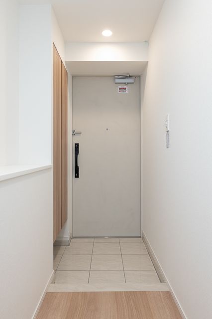 玄関　※写真は同タイプ住戸です。